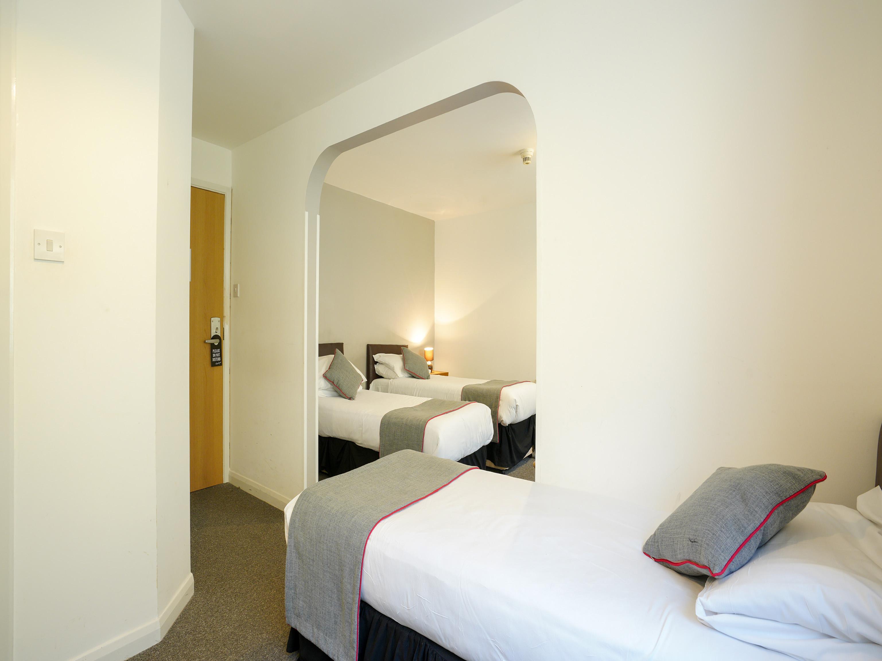 Oyo Shanklin Beach Hotel Bagian luar foto