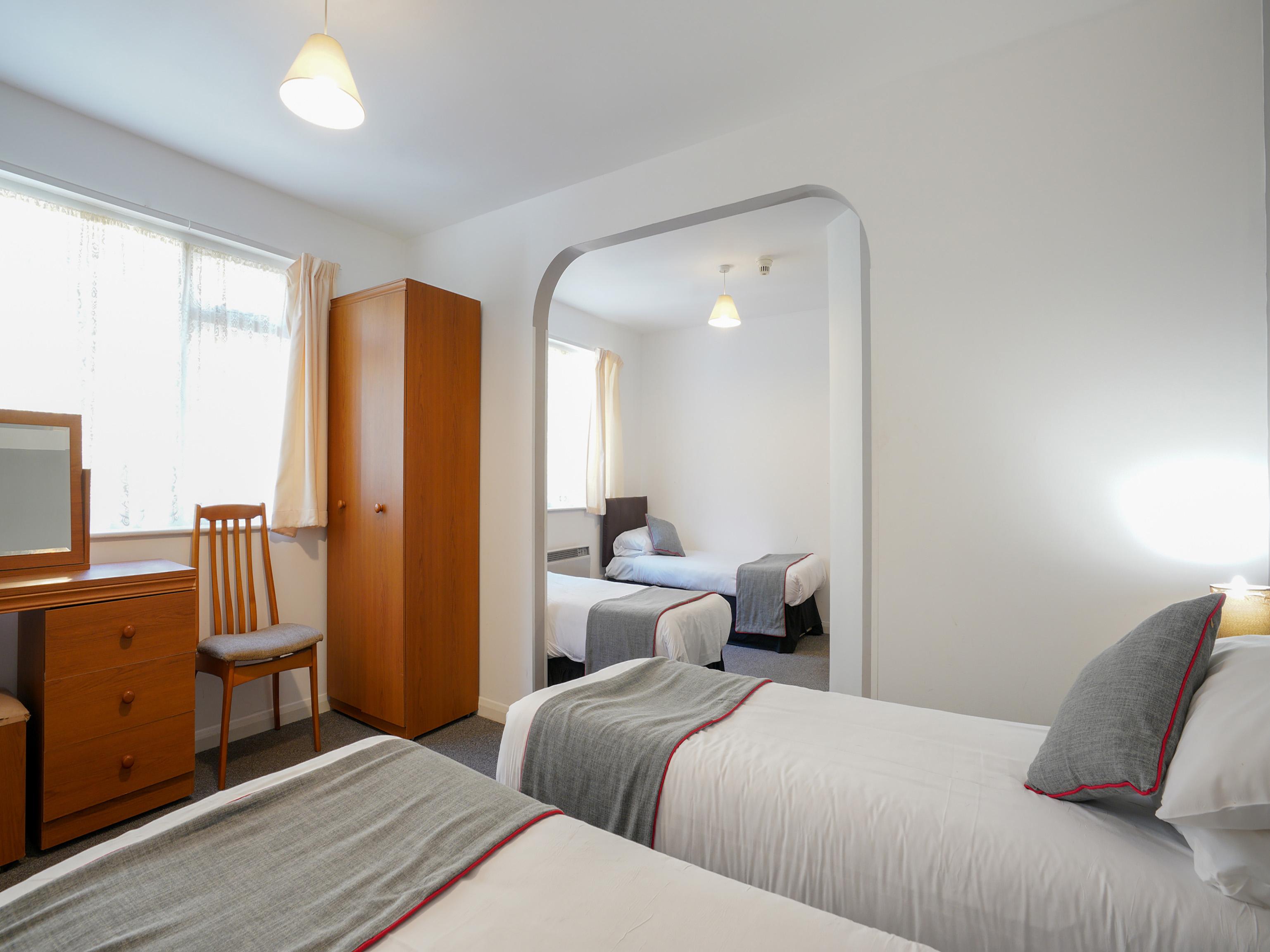 Oyo Shanklin Beach Hotel Bagian luar foto